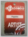 Karta plastikowa z dziurką na smycz artist